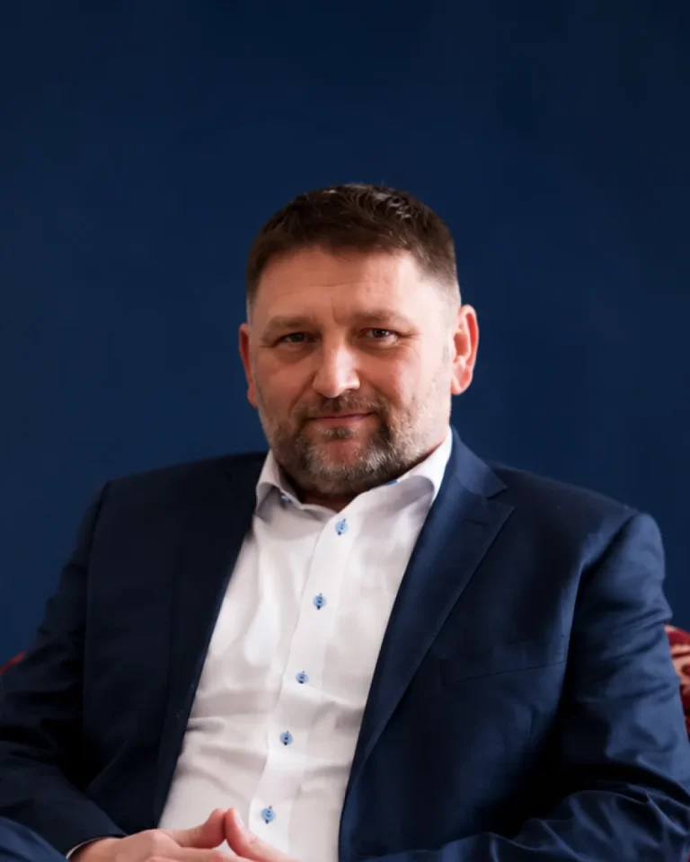 Headshot of Richard Stone
